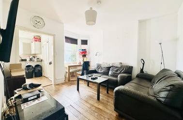 Dunlop Avenue, Lenton, Nottingham - Image 3